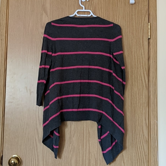 American Eagle Cardigan - Picture 2 of 3